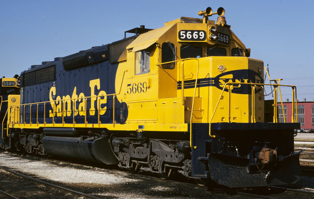 ATSF_SD45-2_5669_640.jpg